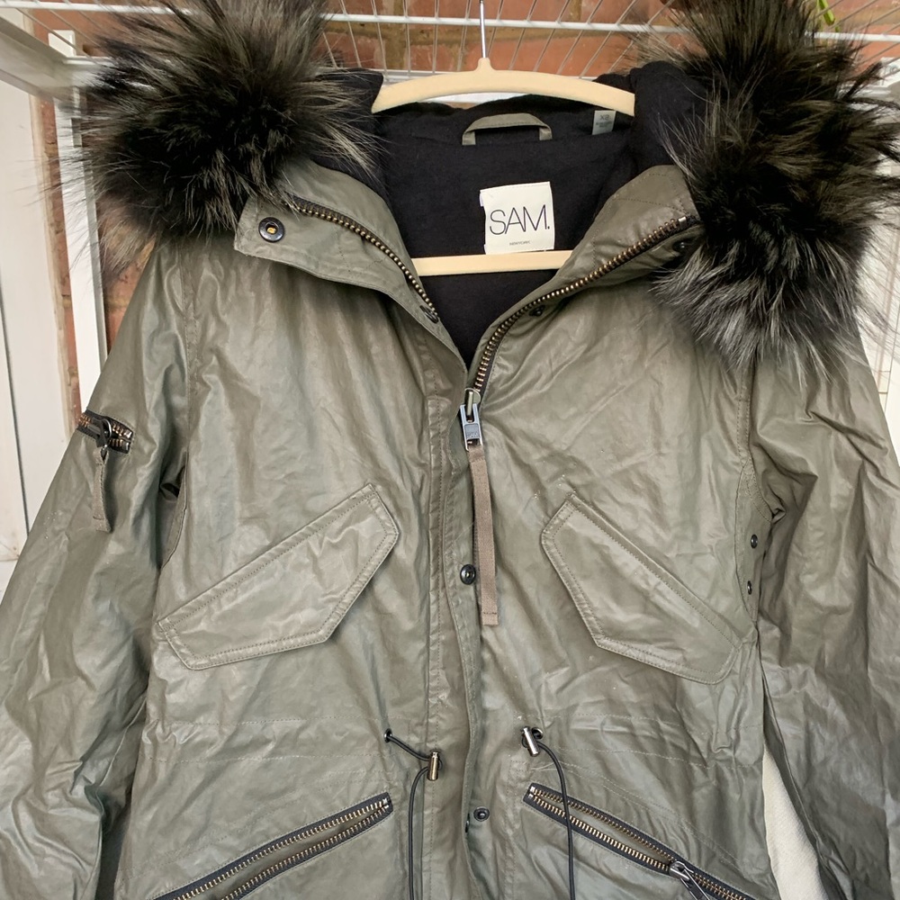 🆕 SAM Fur-Trimmed Jacket